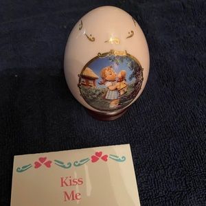 Kiss me Danbury mint egg